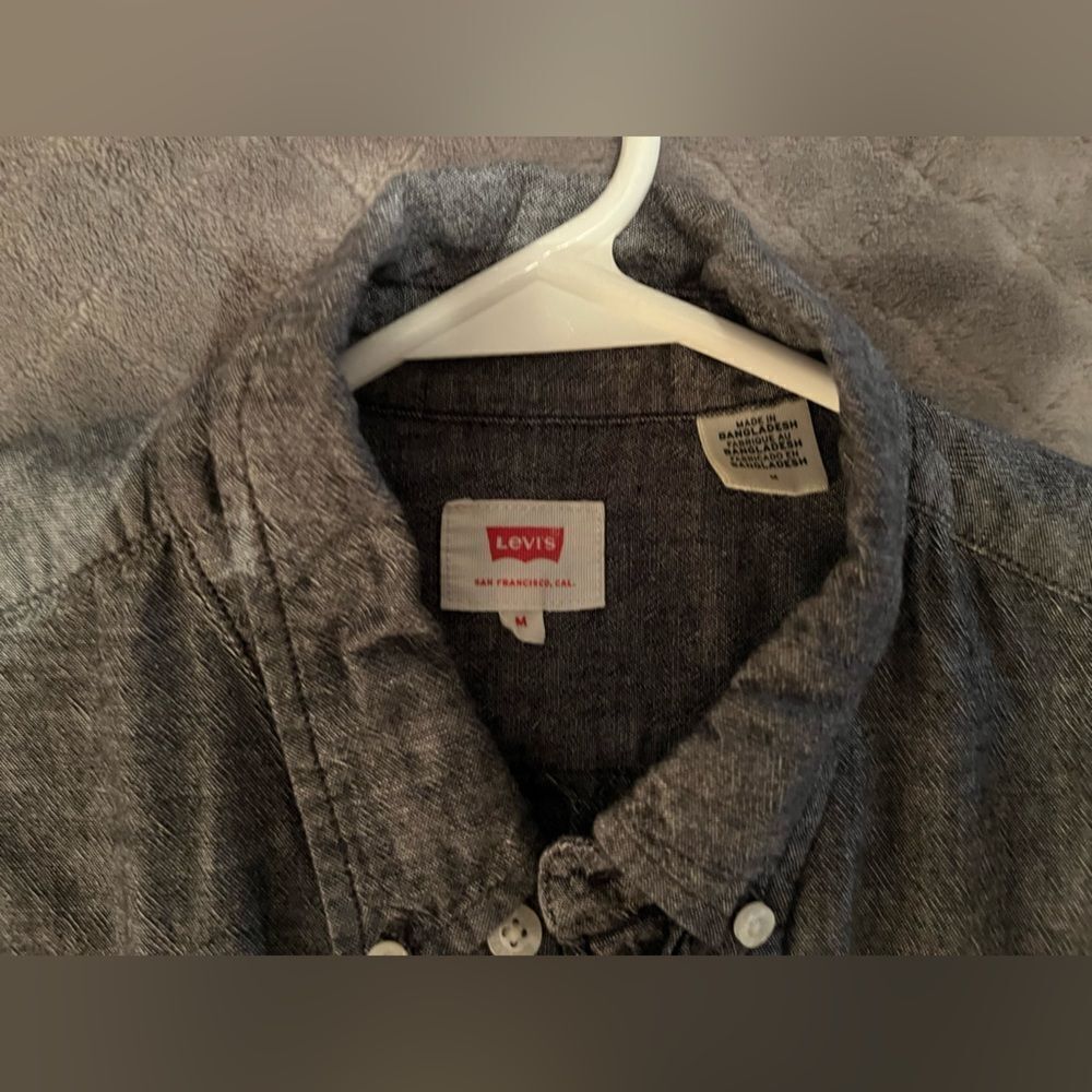 Levi’s Long Sleeve Button Gray Down